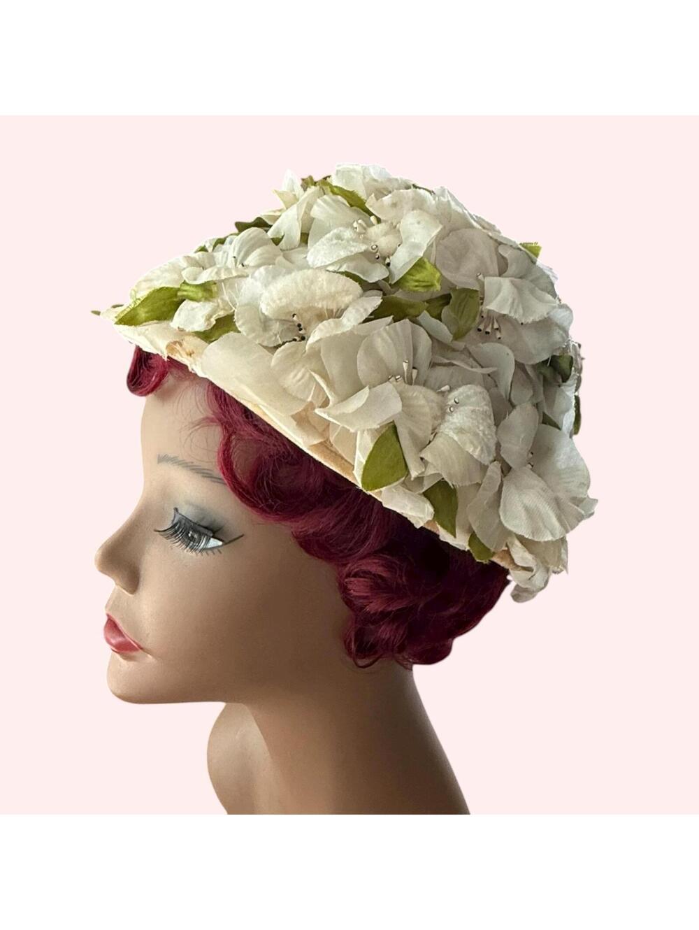 Vintage 1960s Floral Petal Bucket Style,  White and Green Flower Pot Hat, Cloche